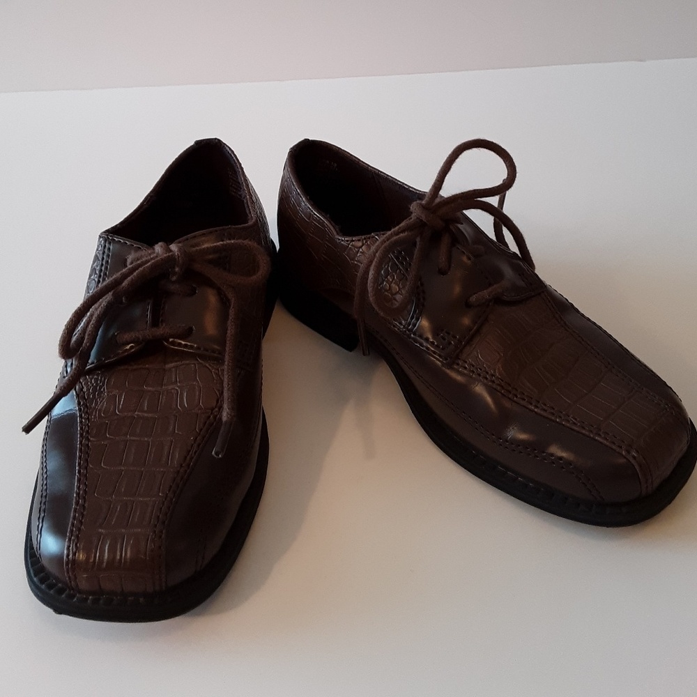 Smartfit brown boys tie oxfords with croco…
